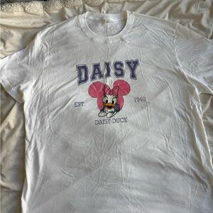 Disney Daisy Duck White T-Shirt - Woman’s 2XL